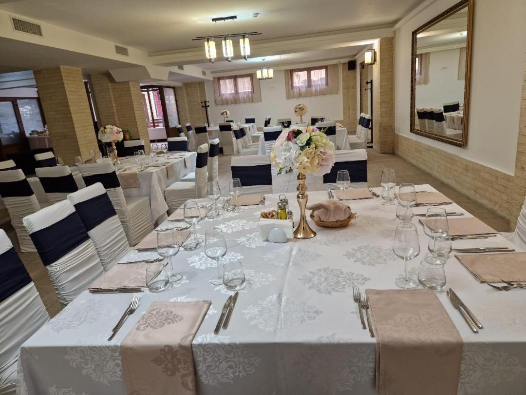 Hotel Rao Cluj-Napoca Exteriör bild