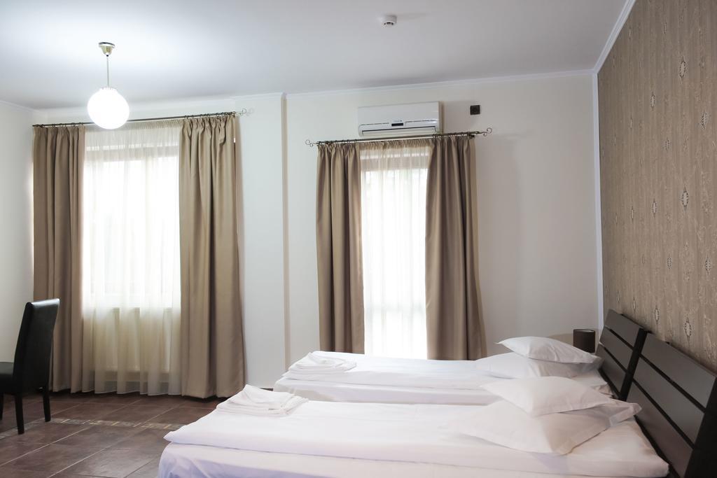 Hotel Rao Cluj-Napoca Exteriör bild
