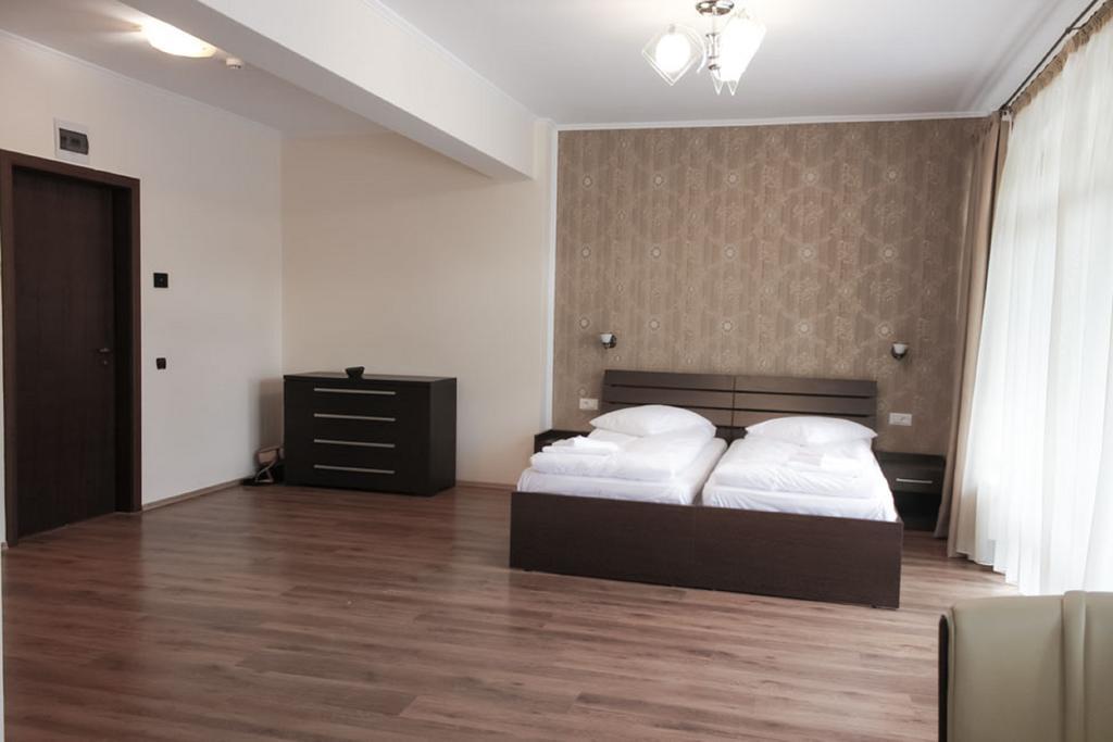 Hotel Rao Cluj-Napoca Exteriör bild
