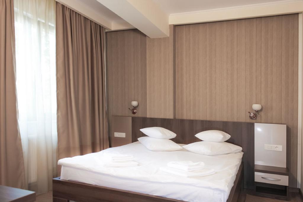 Hotel Rao Cluj-Napoca Exteriör bild